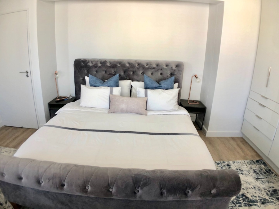 2 Bedroom Property for Sale in Sea Point Western Cape